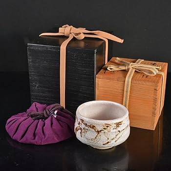 Amazon.co.jp: 人間国宝 荒川豊蔵作 志野焼 絵志野 茶碗 袱紗付